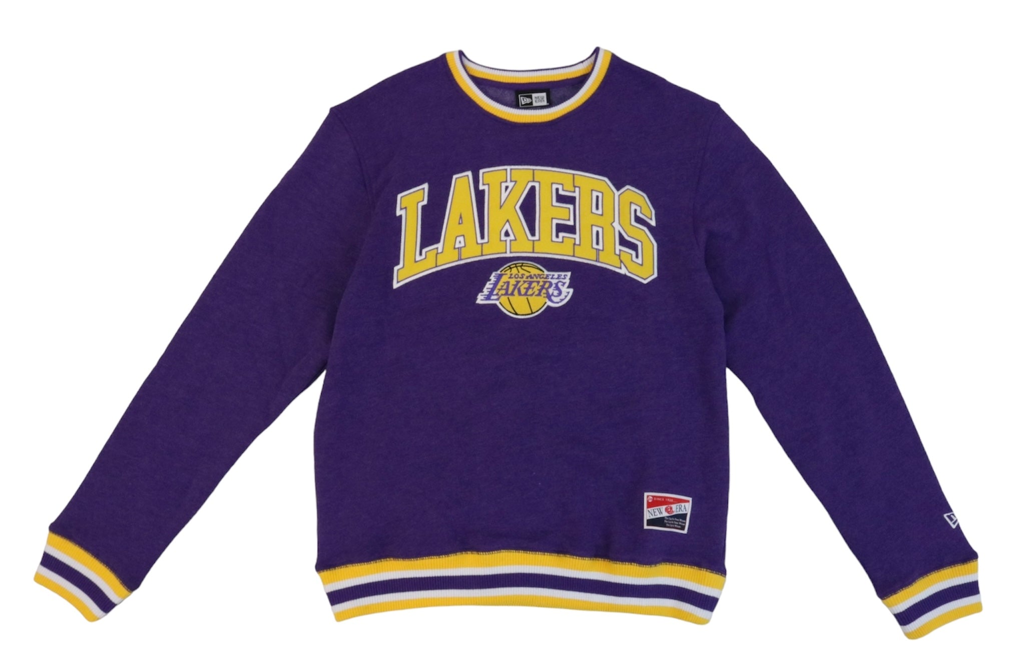 【LAKERS公式】LAKERSロゴ入りトレーナー LAKERS THRWBK APPLIQUE CREWNECK V2 – Lakers Store